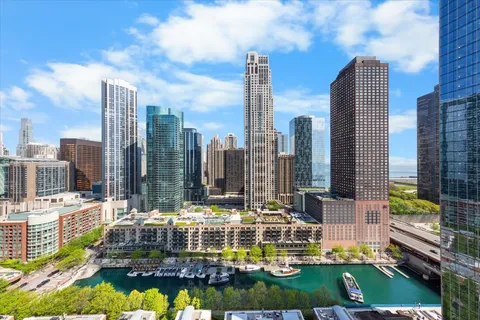 $1,899,990 | 445 East North Water Street, Unit 2501, Chicago, IL 60611