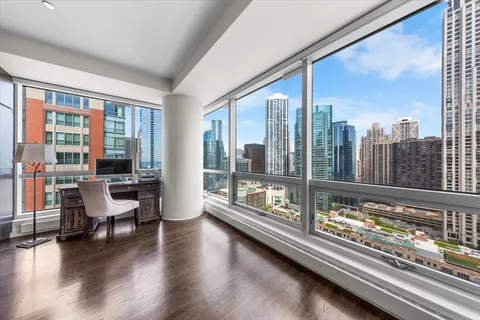 $1,899,990 | 445 East North Water Street, Unit 2501, Chicago, IL 60611