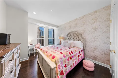 $1,899,990 | 445 East North Water Street, Unit 2501, Chicago, IL 60611