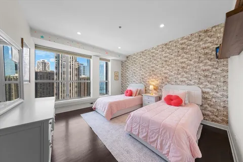 $1,899,990 | 445 East North Water Street, Unit 2501, Chicago, IL 60611