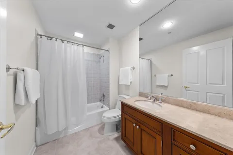$1,899,990 | 445 East North Water Street, Unit 2501, Chicago, IL 60611