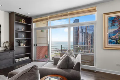 $1,899,990 | 445 East North Water Street, Unit 2501, Chicago, IL 60611