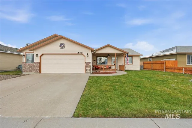 $349,900 | 1540 Peregrine Drive, Mountain Home, ID 83647