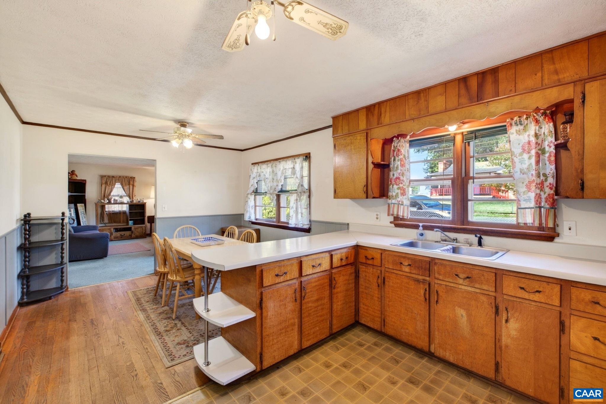 374 Locust Lane Ruckersville, VA 22968 - Photo 5 of 28 Gallery Image 5