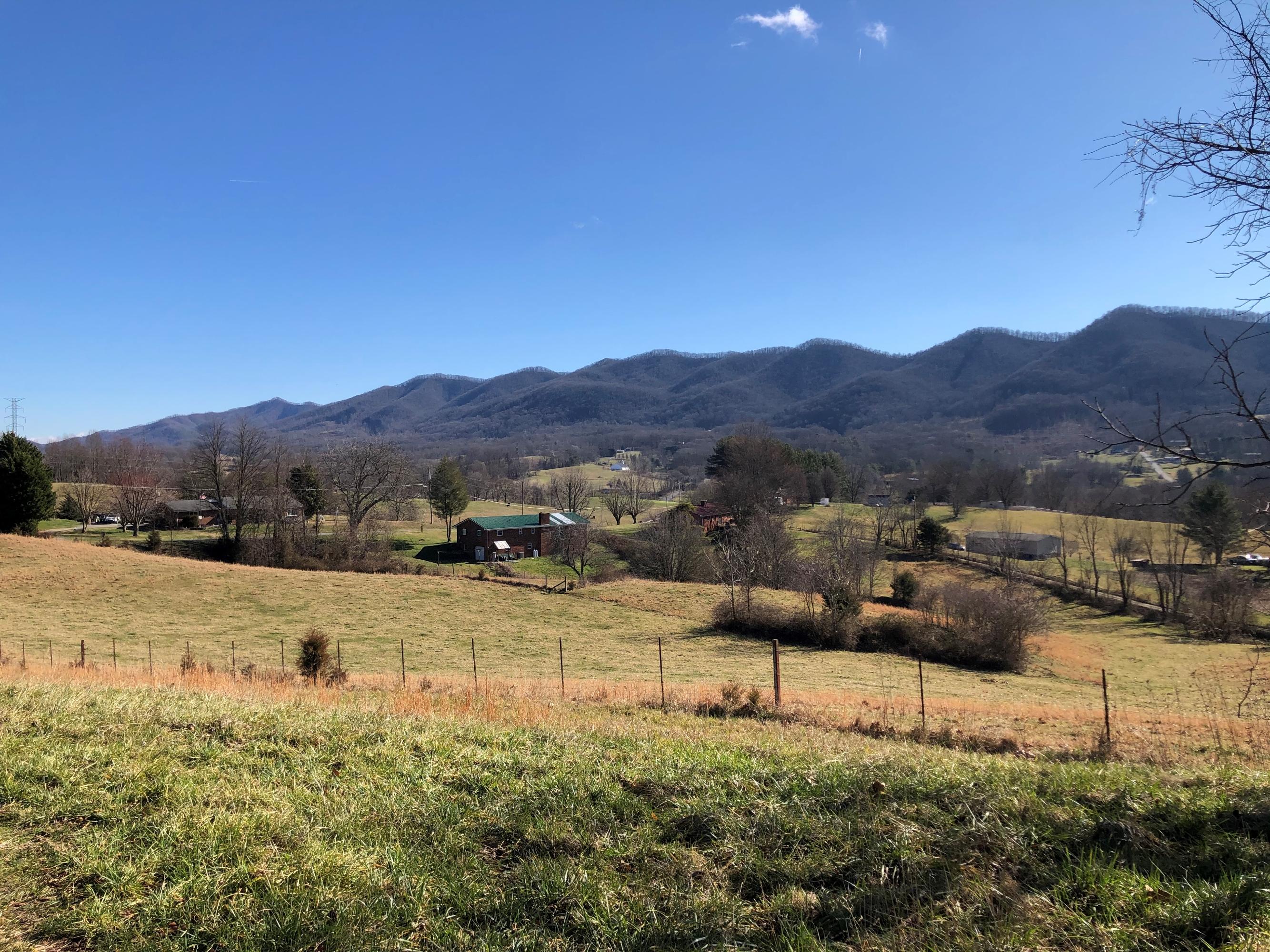 227 Cecil Gray Road Jonesborough, TN 37659 - Photo 5 of 8 IMG_5313
