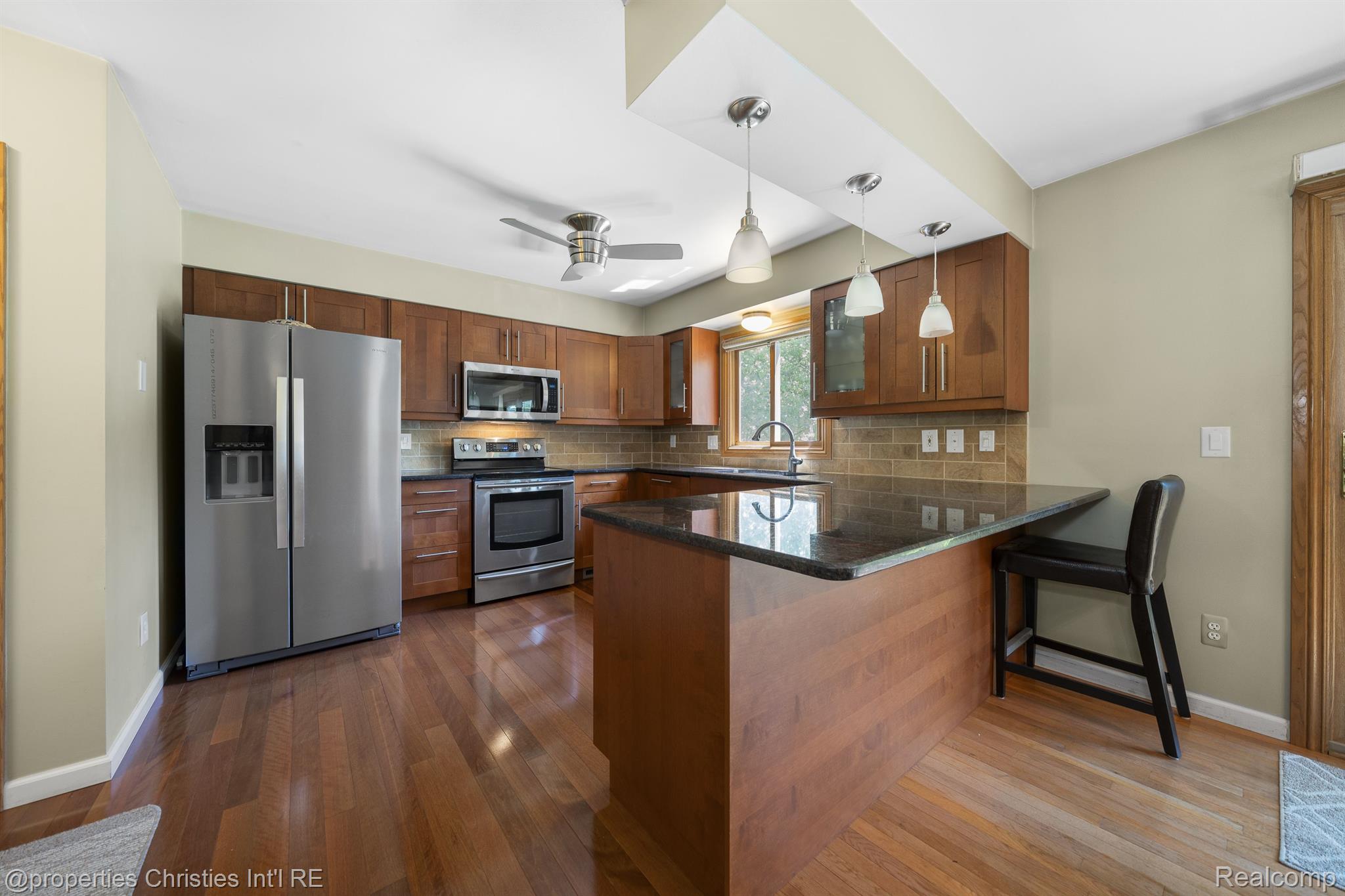 2163 Rochelle Park Drive Rochester, MI 48309 - Photo 12 of 35 Kitchen
