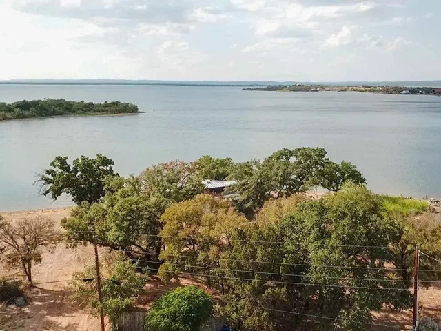 $1,200,000 | 716 North Chaparral, Burnet, TX 78611