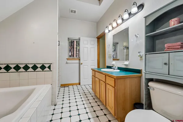 $599,900 | 954 Pinetree Drive, Bayfield, CO 81122