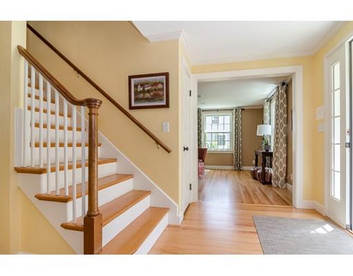 37 Shirley Road Wellesley, MA 02482 - Photo 3 of 31