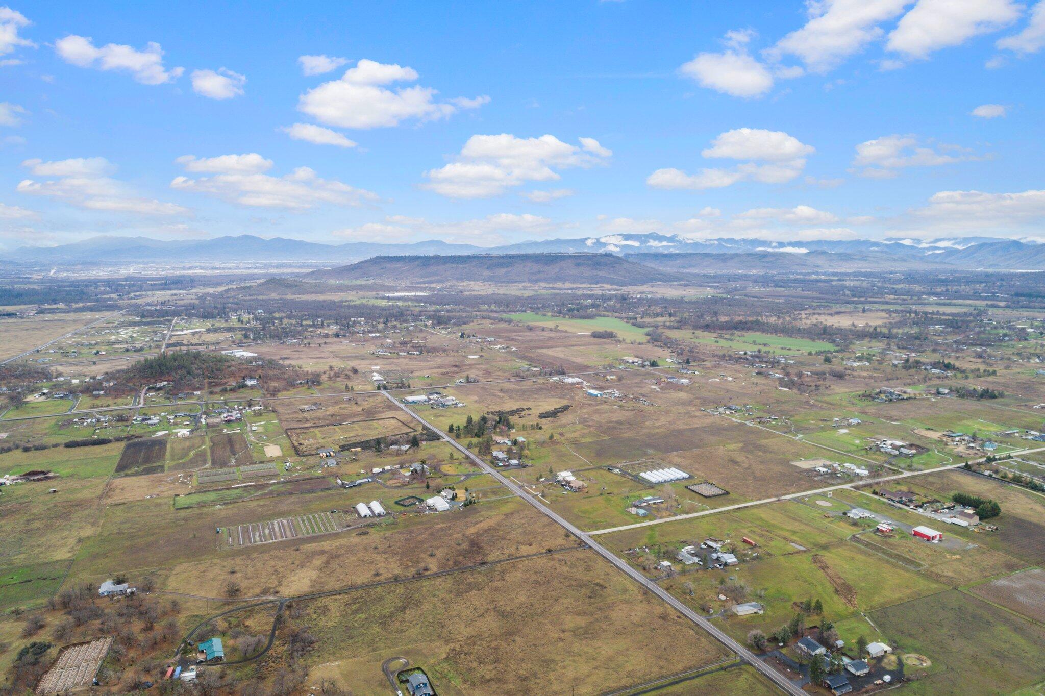 3810 Beagle Road White City, OR 97503 - Photo 34 of 34 32-web-or-mls-DJI_0045