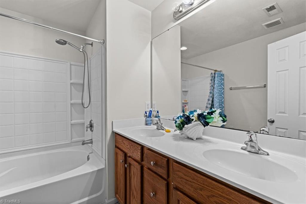 3033 Renaissance Parkway Jamestown, NC 27282 - Photo 23 of 32