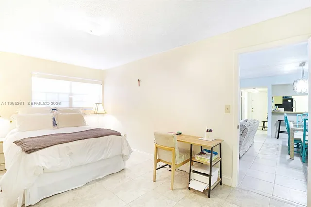 $209,000 | 927 Northeast 199th Street, Unit 104, Miami, FL 33179