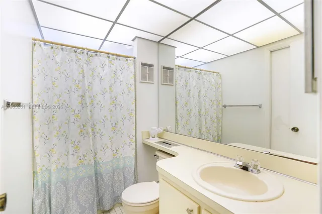 $209,000 | 927 Northeast 199th Street, Unit 104, Miami, FL 33179