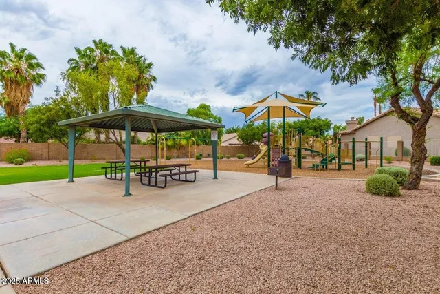 a view of a tennis court