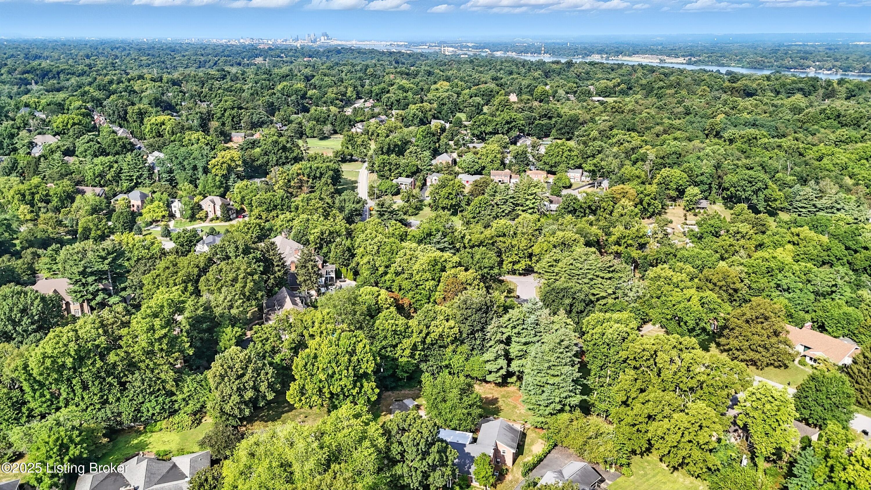 2402 Merrick Road Louisville, KY 40207 - Photo 52 of 52 65_2402merrick_louisvillerealestatemedia