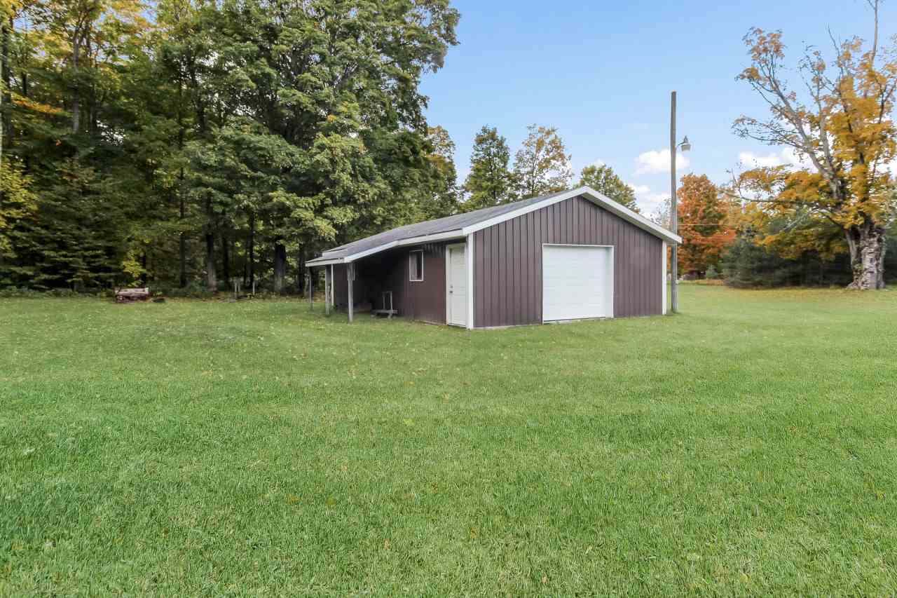 22 South Haze Road Beulah, MI 49617 - Photo 33 of 38 1868610-32.JPG