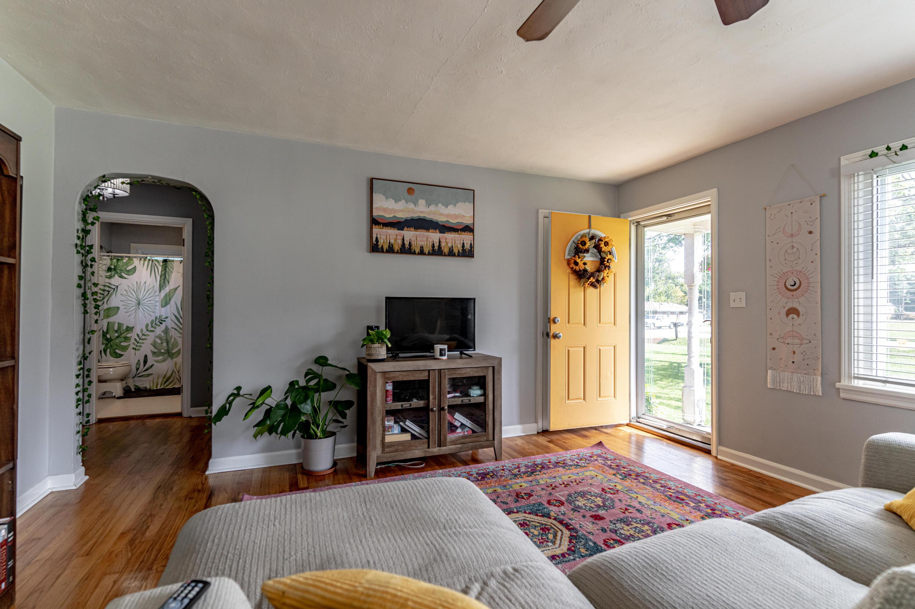8900 Blue Lick Road Louisville, KY 40219 - Photo 12 of 51 DSC00644