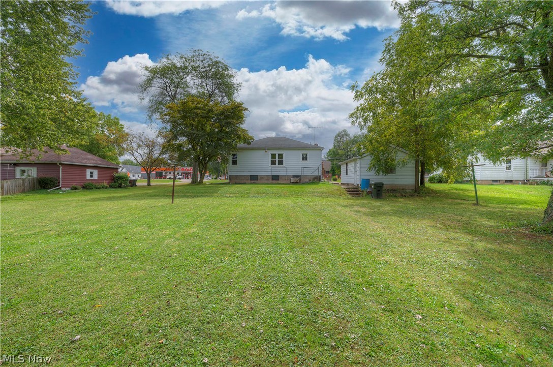 1941 North Ridge Road Lorain, OH 44055 - Photo 13 of 34