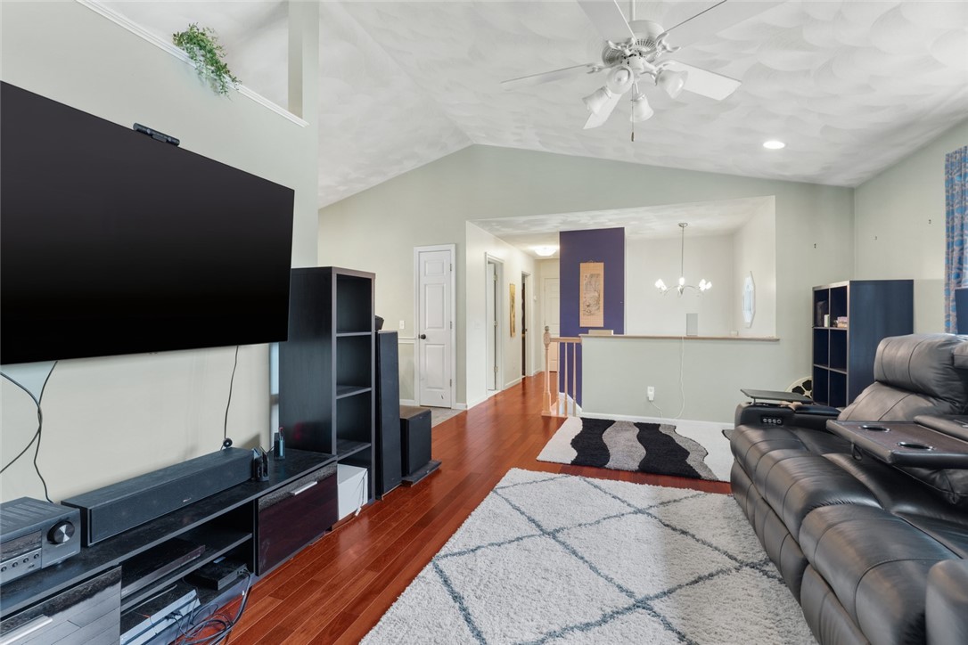 15 Meadow Road Scituate, RI 02831 - Photo 6 of 26