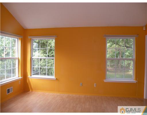 223 Nebula Road Piscataway, NJ 08854 - Photo 12 of 17