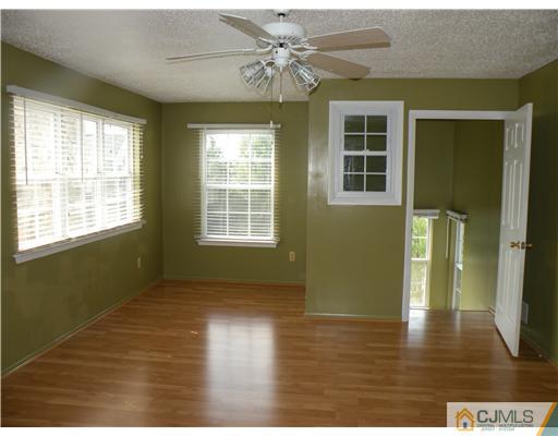 223 Nebula Road Piscataway, NJ 08854 - Photo 15 of 17