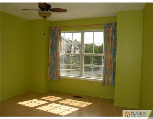 223 Nebula Road Piscataway, NJ 08854 - Photo 10 of 17