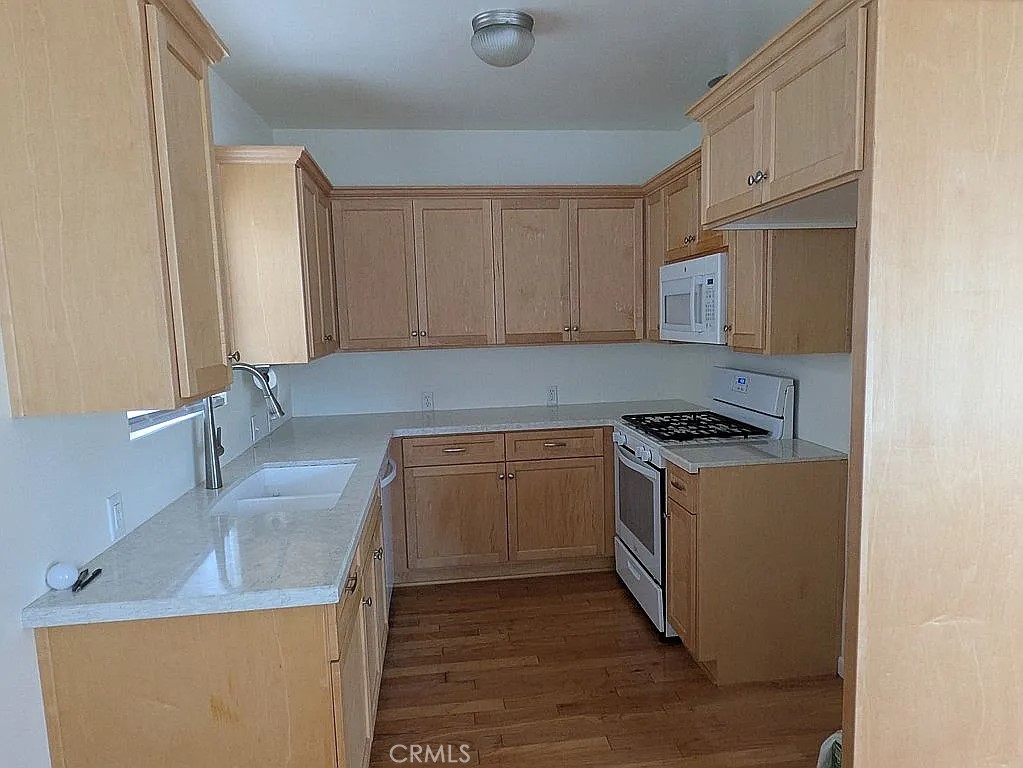 431 Java Street Morro Bay, CA 93442 - Photo 3 of 17