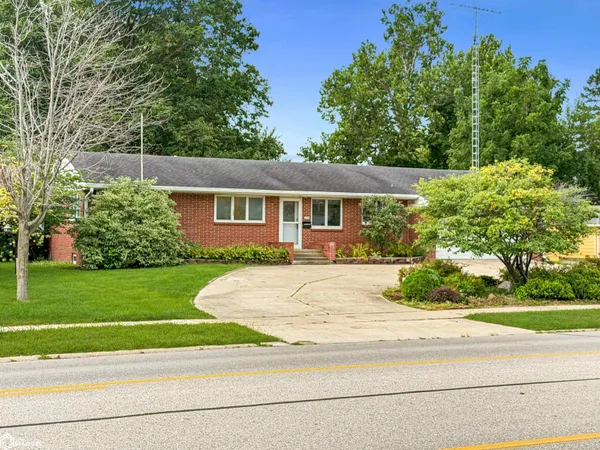 $209,000 | 2211 Washington Avenue, Iowa Falls, IA 50126