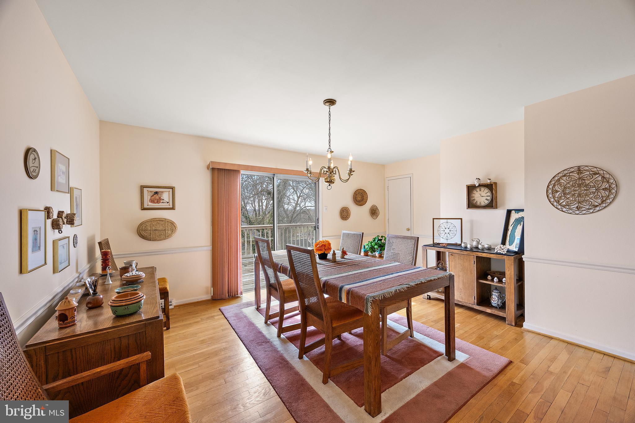 509 Holly Knoll Road Hockessin, DE 19707 - Photo 14 of 34 a living room with furniture and wooden floor