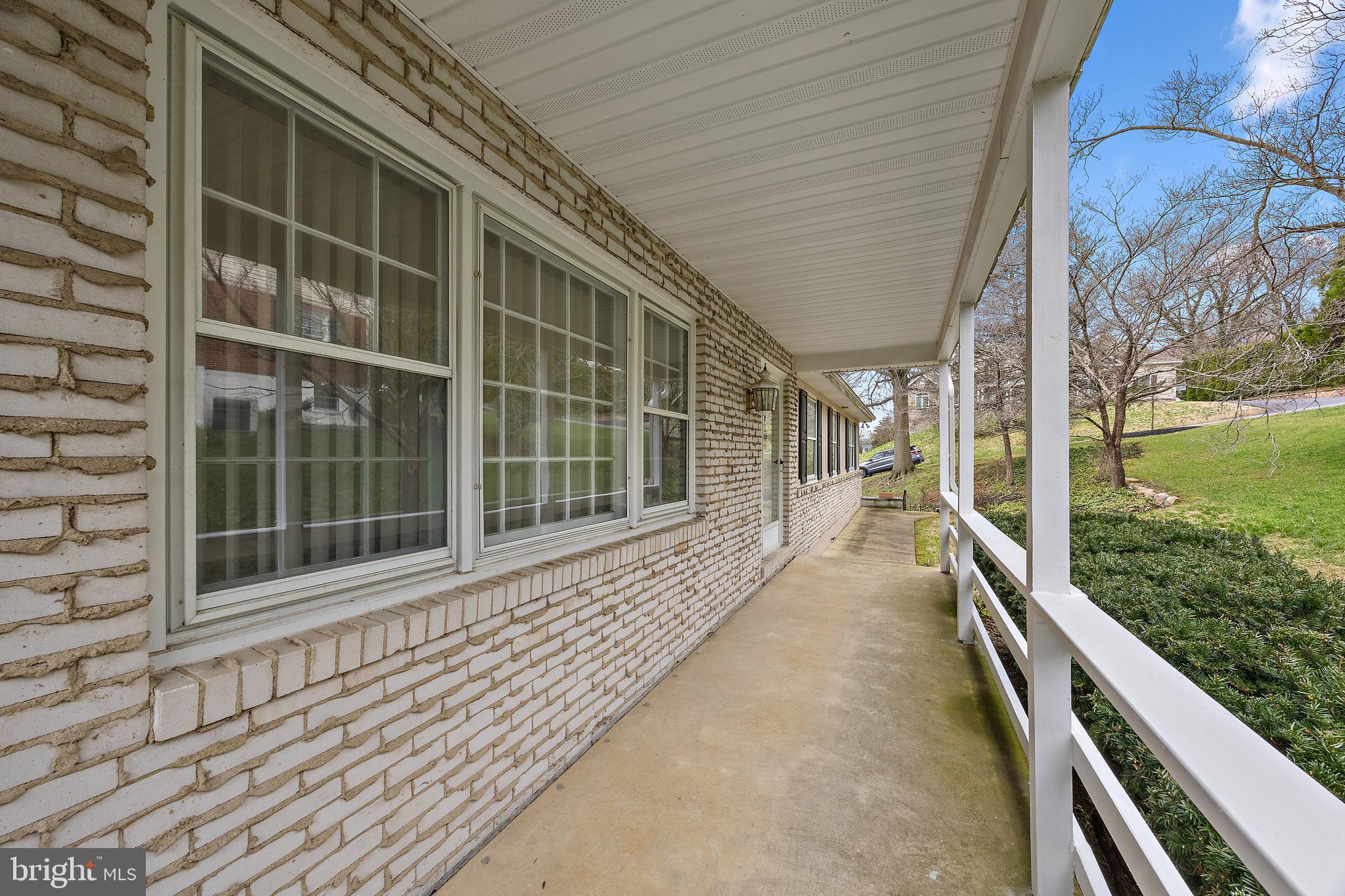509 Holly Knoll Road Hockessin, DE 19707 - Photo 34 of 34 a view of a balcony