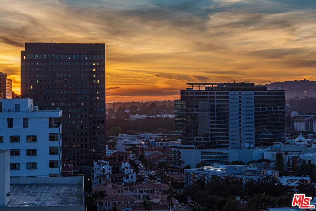 10727 Wilshire Boulevard, Unit 1702 Los Angeles, CA 90024 - Photo 33 of 43 a view of a building