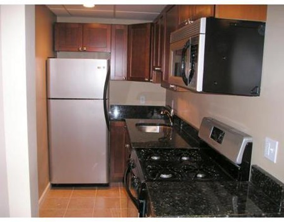 7 Lothian Road, Unit B Boston, MA 02135 - Photo 3 of 8