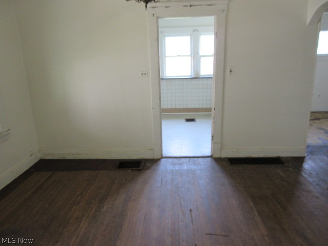 4055 Valley Road Cleveland, OH 44109 - Photo 3 of 16 Gallery Image 3