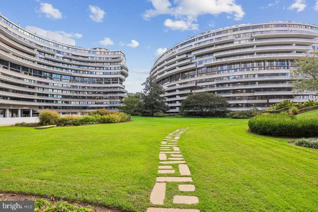 $485,000 | 2500 Virginia Avenue Northwest, Unit 210S, Washington, DC 20037