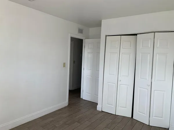 $168,000 | 101 Northeast 41st Street, Unit F101, Oakland Park, FL 33334