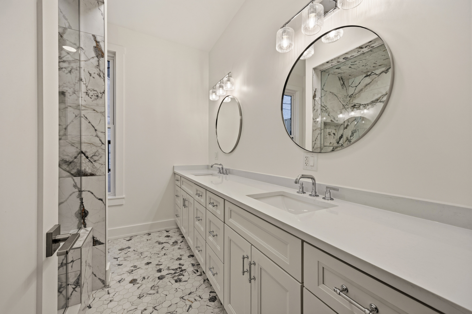 2107 North Clark Street Chicago, IL 60614 - Photo 17 of 39