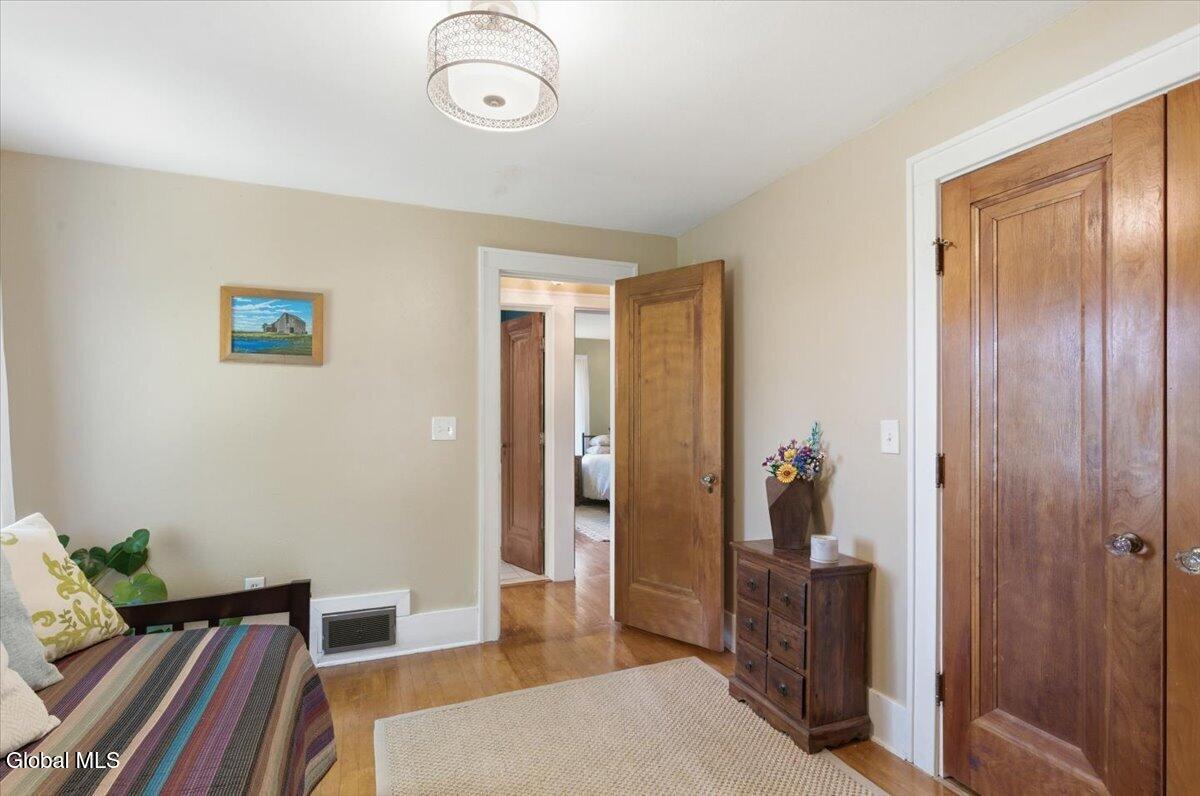 1505 Van Antwerp Road Niskayuna, NY 12309 - Photo 17 of 34 30-023_MW2_9668