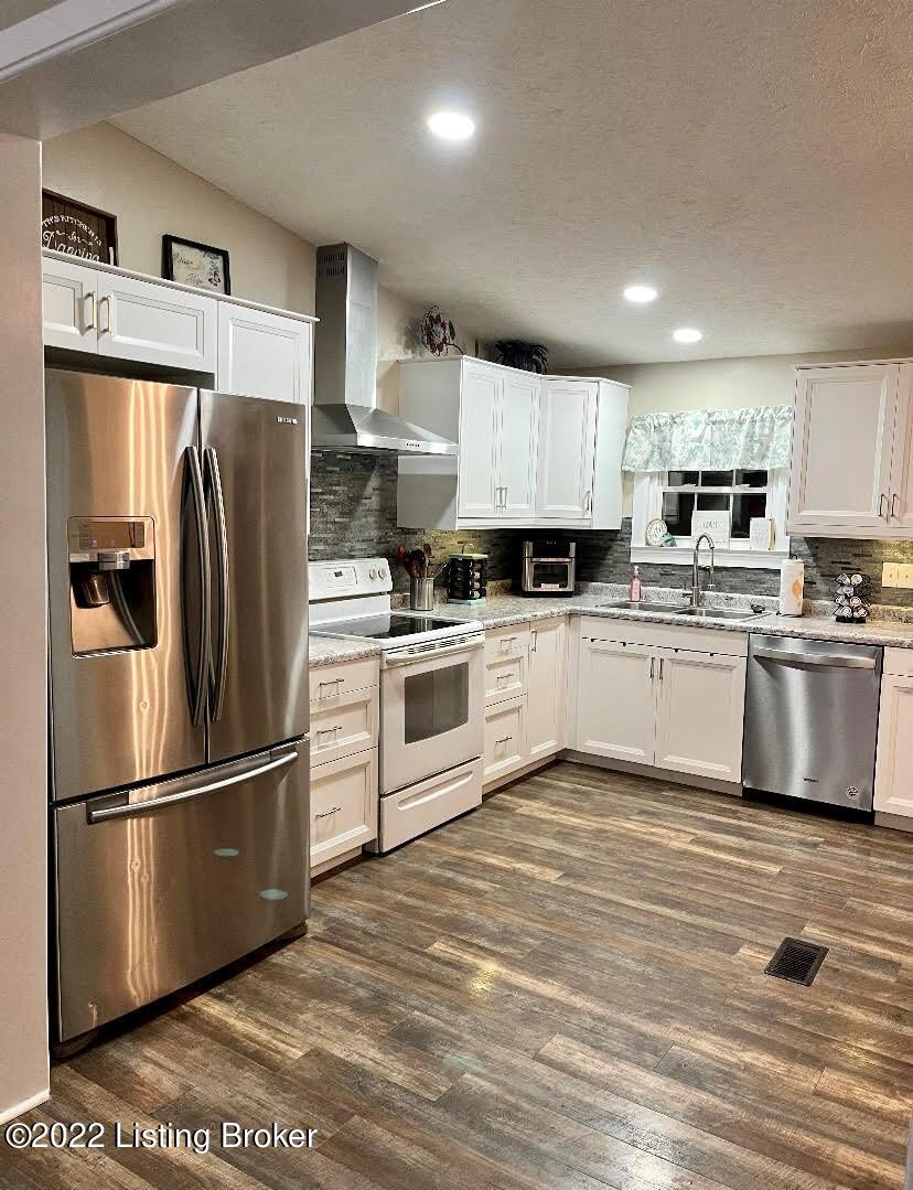 242 Sycamore Trace Road Elizabethtown, KY 42701 - Photo 9 of 37 Kitchen