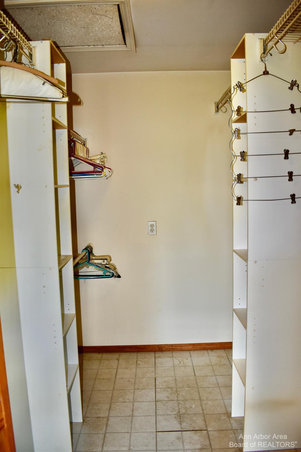 14300 Dixon Road Dundee, MI 48131 - Photo 12 of 25 Photo 12