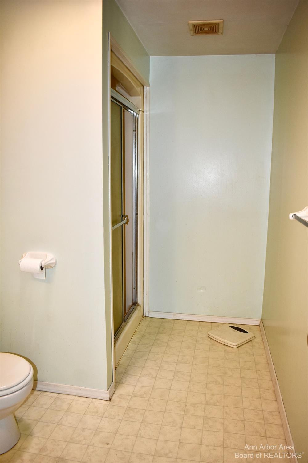14300 Dixon Road Dundee, MI 48131 - Photo 17 of 25 Photo 17
