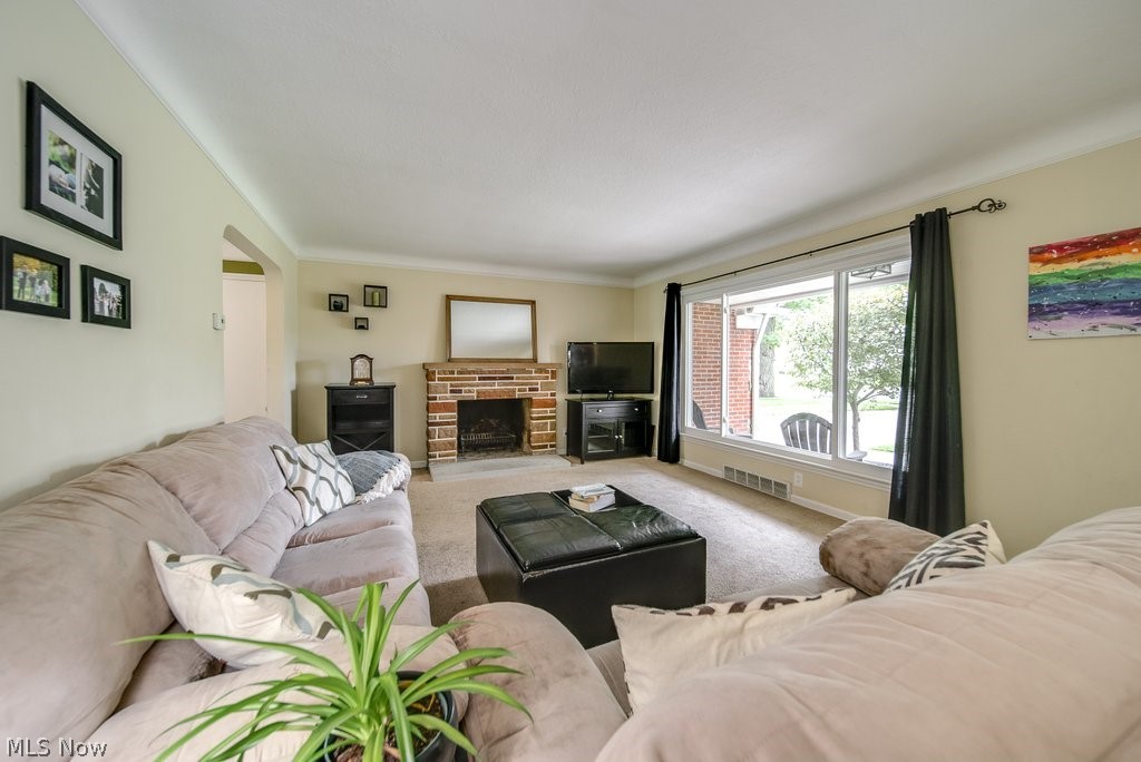1412 Ford Road Lyndhurst, OH 44124 - Photo 6 of 30 Great space with plenty of light inh this Ford Rd beauty