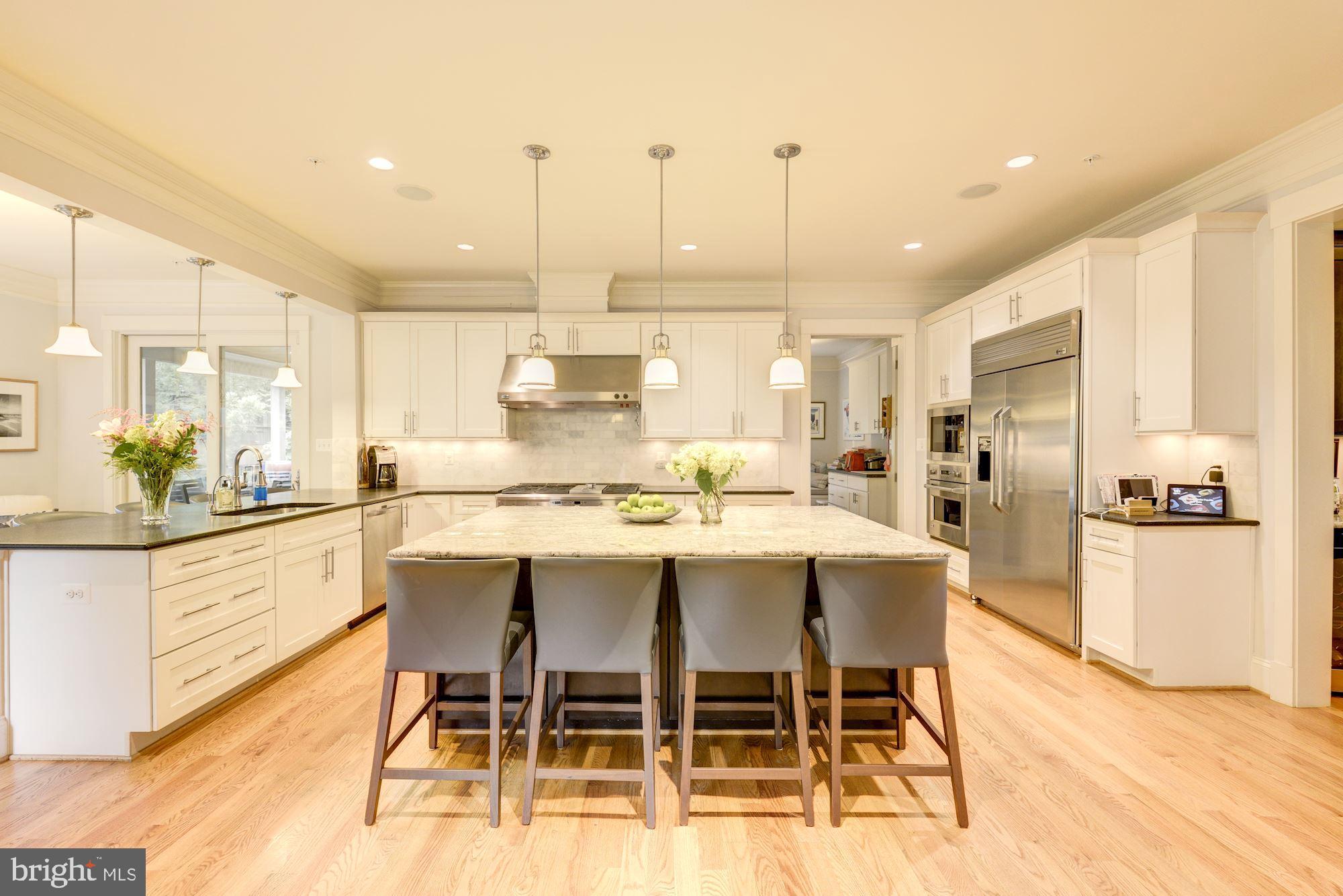 6609 Pyle Road Bethesda, MD 20817 - Photo 11 of 37 Main Level - Gourmet Kitchen