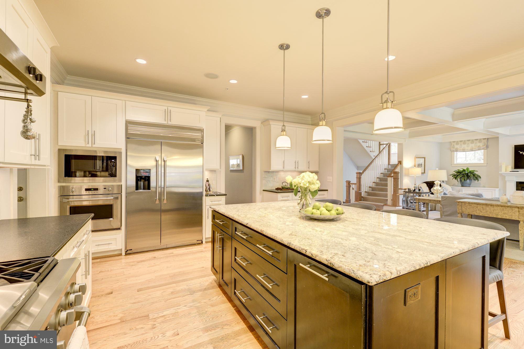6609 Pyle Road Bethesda, MD 20817 - Photo 13 of 37 Main Level - Gourmet Kitchen