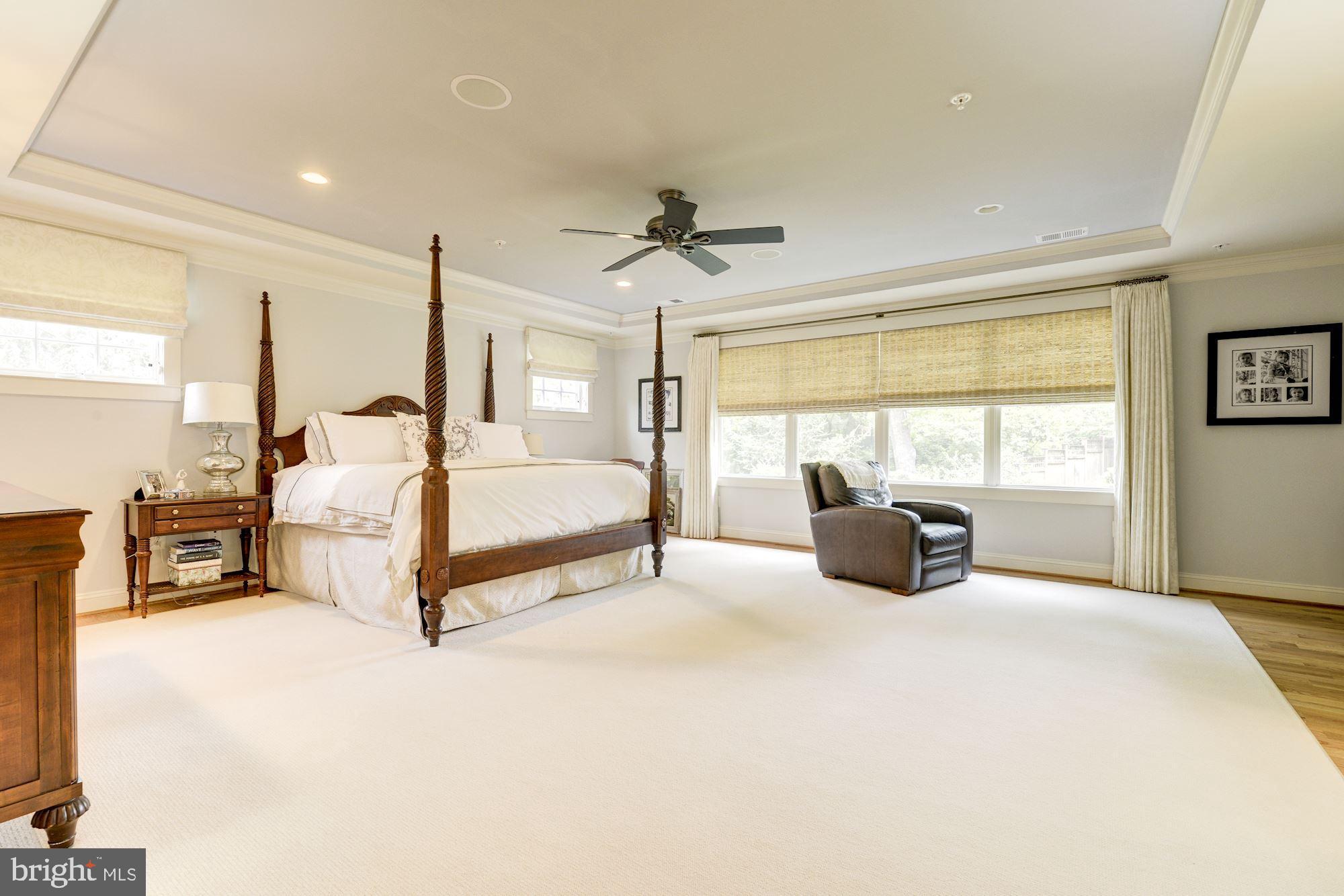 6609 Pyle Road Bethesda, MD 20817 - Photo 15 of 37 Upper Level - Master Bedroom