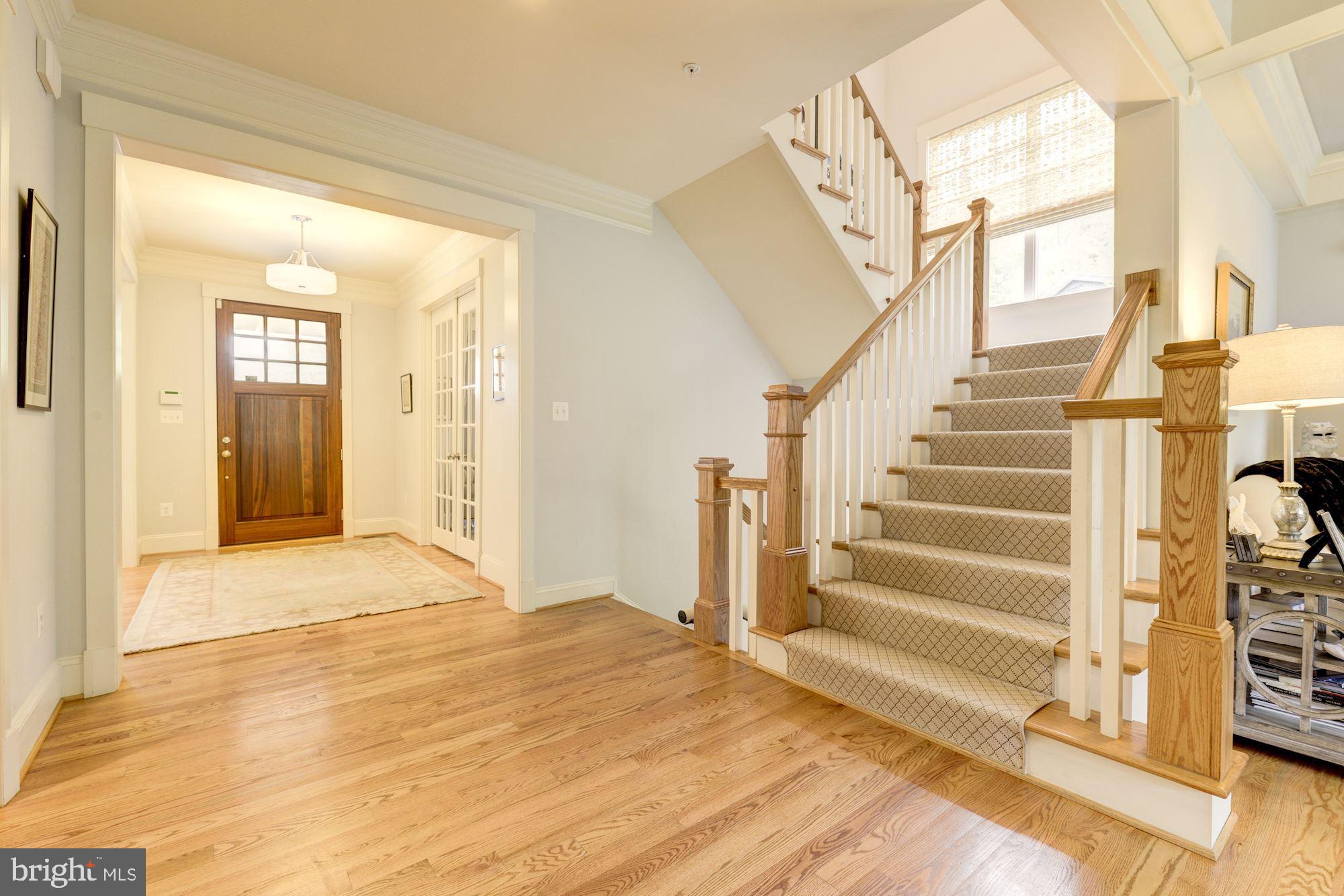 6609 Pyle Road Bethesda, MD 20817 - Photo 7 of 37 Main Level - Hall
