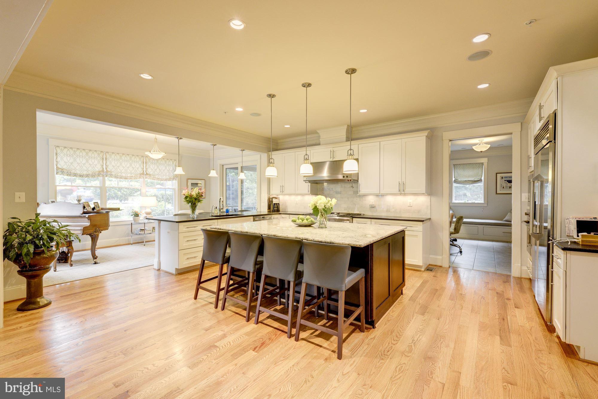 6609 Pyle Road Bethesda, MD 20817 - Photo 10 of 37 Main Level - Gourmet Kitchen