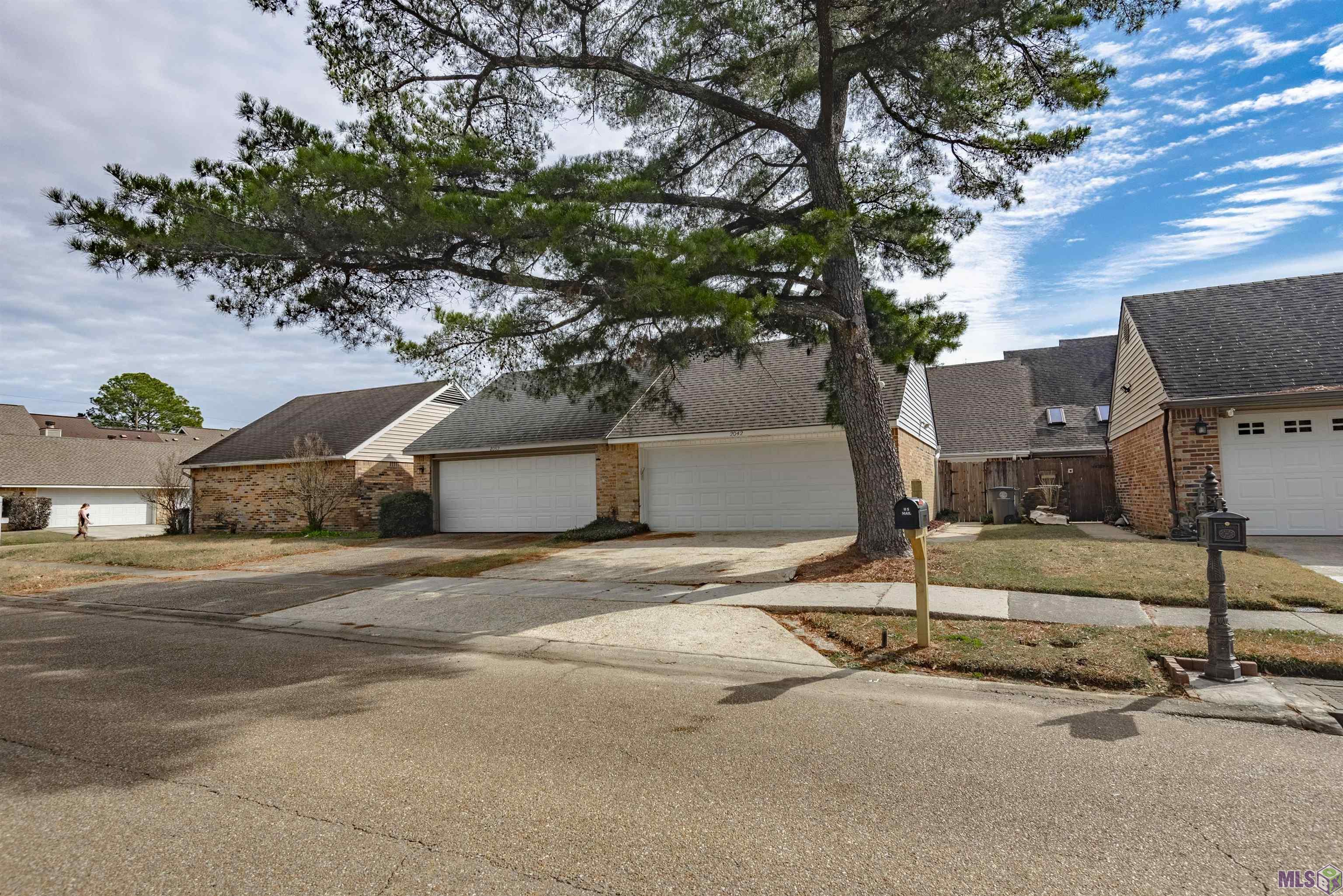 2042 Michel Delving Road St. George, LA 70810 - Photo 2 of 22