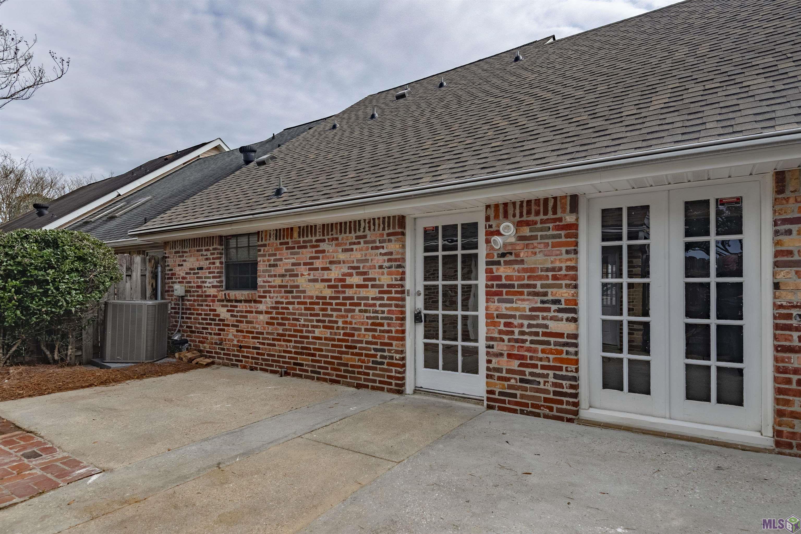 2042 Michel Delving Road St. George, LA 70810 - Photo 5 of 22