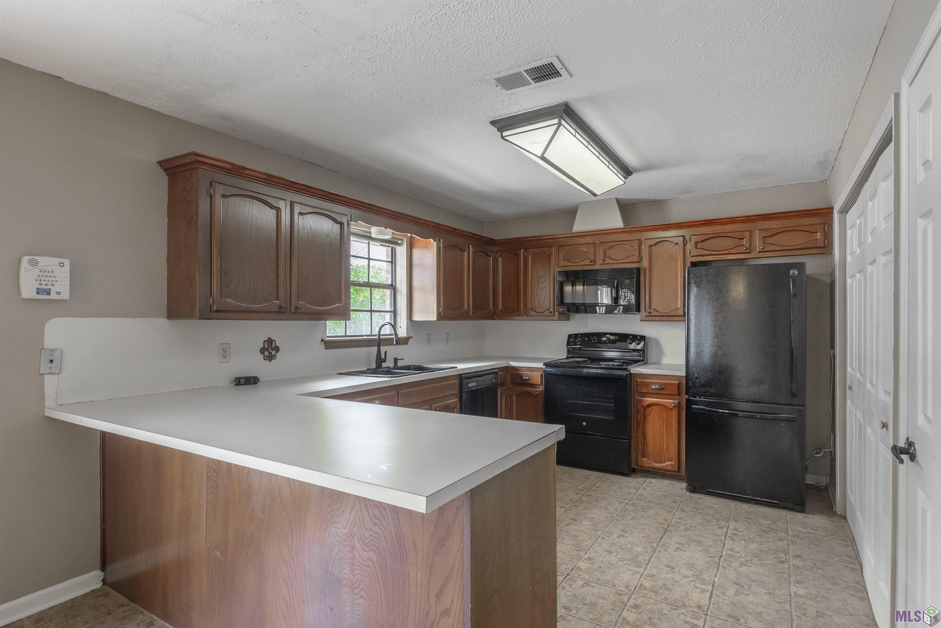 2042 Michel Delving Road St. George, LA 70810 - Photo 7 of 22