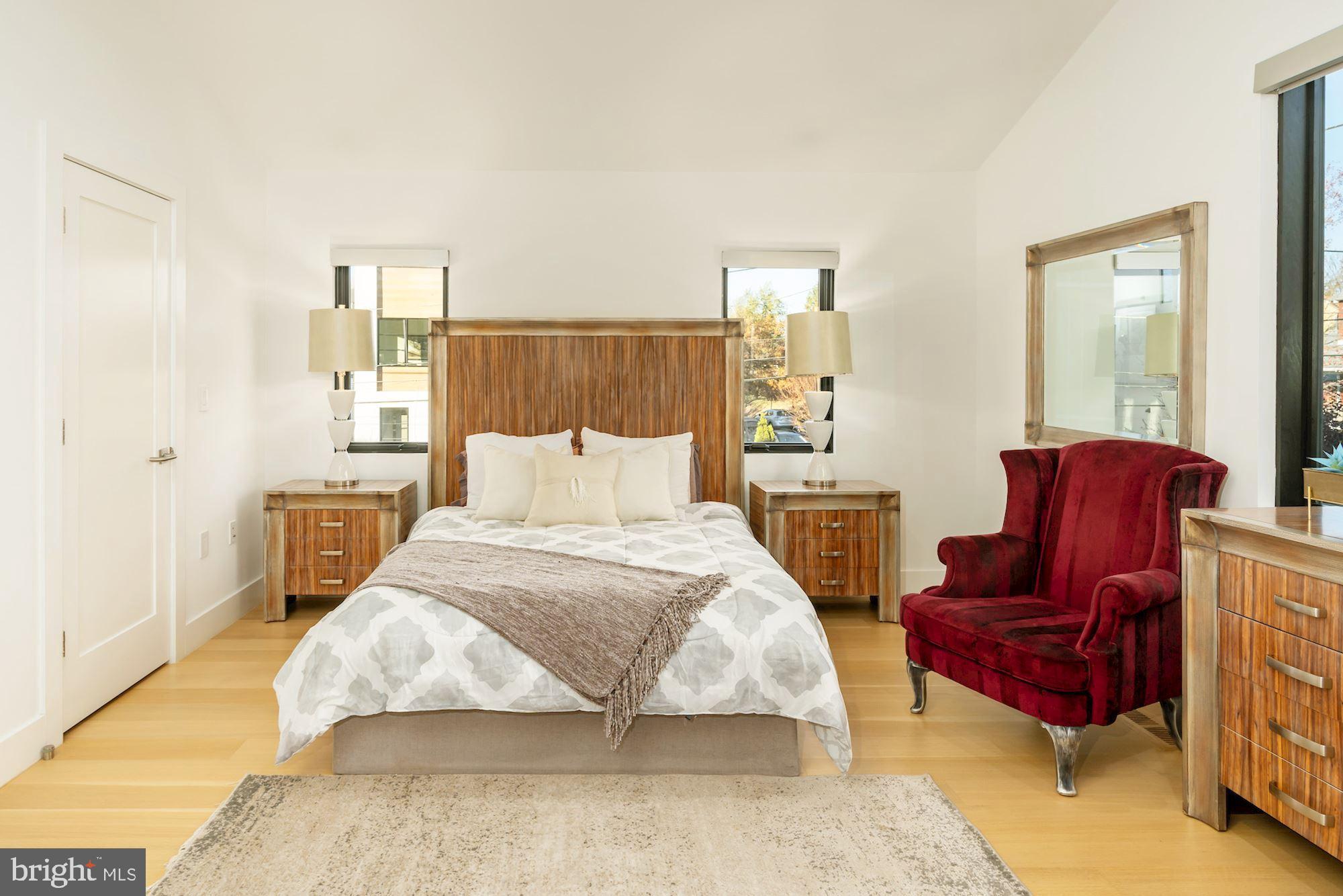 4319 Murdock Mill Road Northwest Washington, DC 20016 - Photo 23 of 49 Primary Bedroom